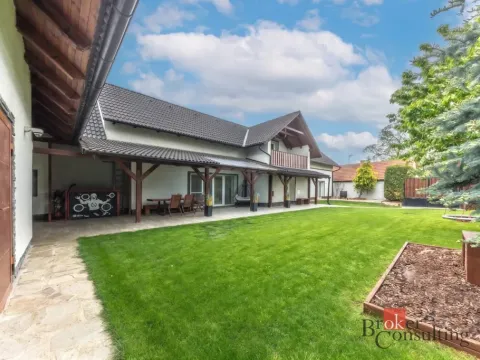 Prodej rodinného domu, Zlonín, U Rybníka, 291 m2