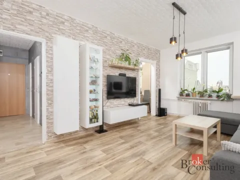 Prodej bytu 3+1, Bruntál, Jesenická, 62 m2