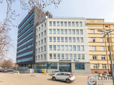 Pronájem kanceláře, Praha - Holešovice, U Pergamenky, 225 m2