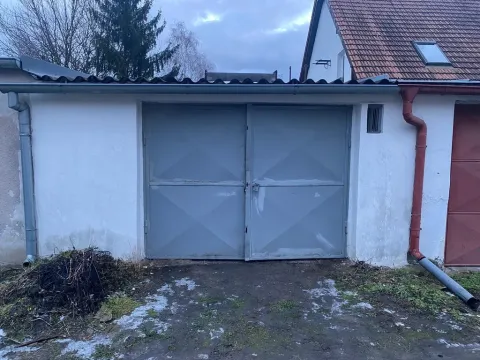 Pronájem garáže, Soběsuky - Milovice, 28 m2