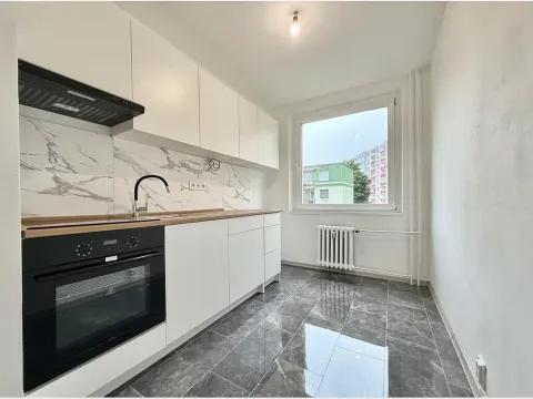 Pronájem bytu 4+1, Ústí nad Labem - Krásné Březno, V Oblouku, 81 m2