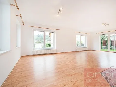 Pronájem rodinného domu, Praha - Stodůlky, Ke Koh-i-nooru, 300 m2