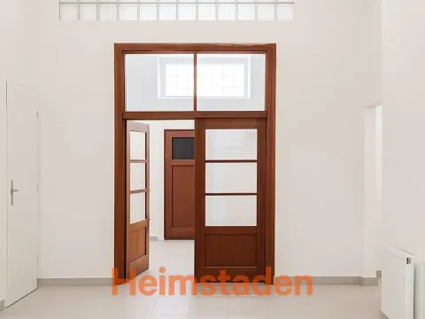 Pronájem obchodního prostoru, Havířov - Šumbark, nám. T. G. Masaryka, 84 m2