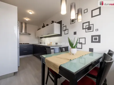 Prodej bytu 3+1, Praha - Řepy, Nevanova, 73 m2