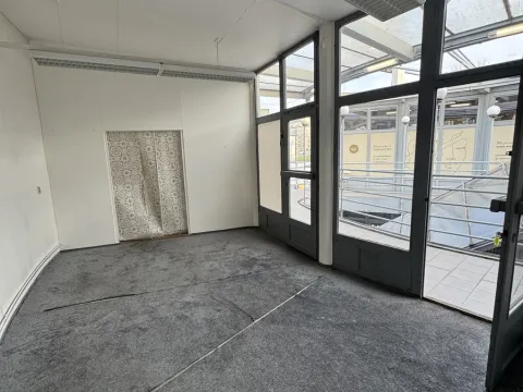 Pronájem obchodního prostoru, Zlín, třída Tomáše Bati, 31 m2