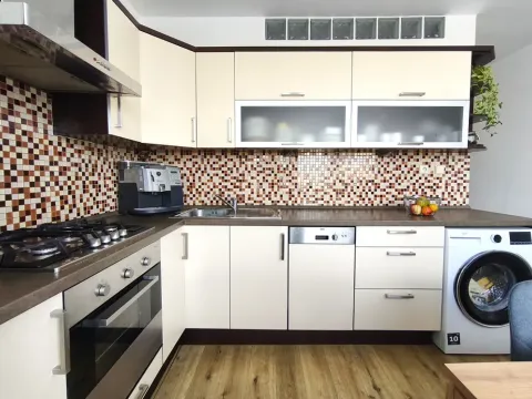 Prodej bytu 3+1, Ostrava - Výškovice, Břustkova, 70 m2