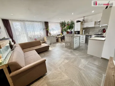 Prodej bytu 3+kk, Štětí, Obchodní, 72 m2