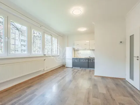 Pronájem bytu 2+kk, Praha - Krč, Humpolecká, 42 m2