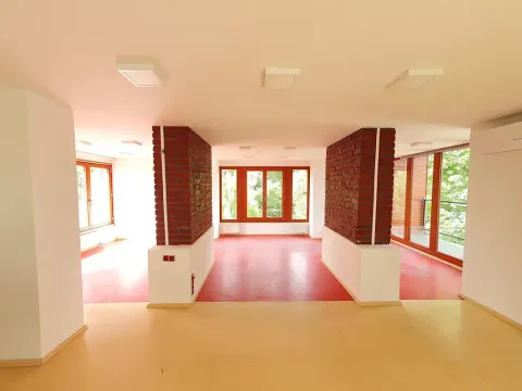 Pronájem kanceláře, Praha - Smíchov, Na Hřebenkách, 200 m2