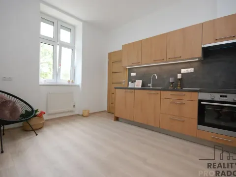 Pronájem bytu 2+kk, Břeclav, Stromořadní, 43 m2