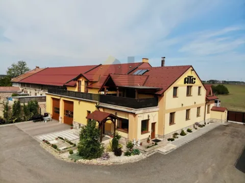 Prodej komerční nemovitosti, Břeclav, Široký dvůr, 1700 m2