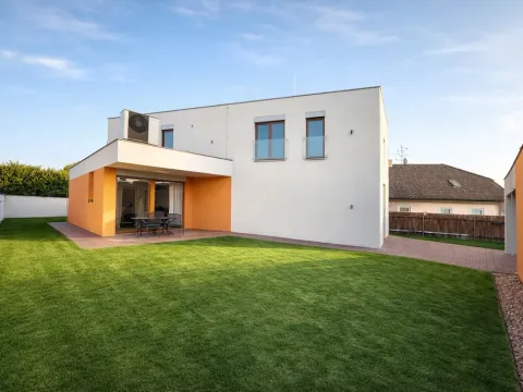 Prodej rodinného domu, Troubsko, Sadová, 277 m2