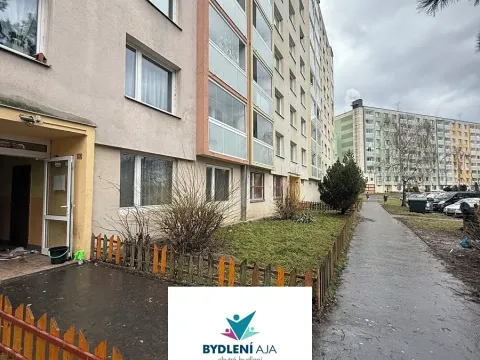 Pronájem bytu 1+1, Krupka, Karla Čapka, 35 m2