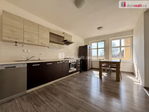 Pronájem bytu 3+1, Vracov, náměstí Míru, 107 m2