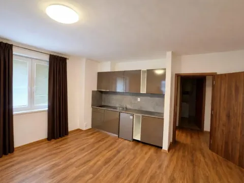Pronájem bytu 2+kk, Praha - Hloubětín, Klánovická, 40 m2