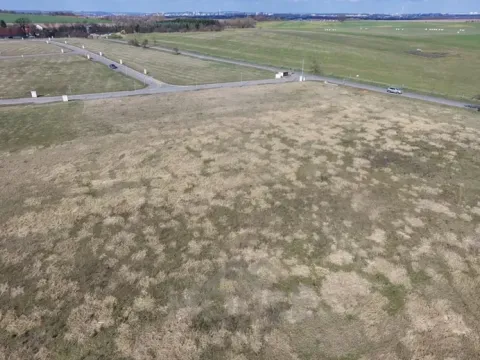 Prodej pozemku pro bydlení, Praha - Točná, Třísovská, 15939 m2