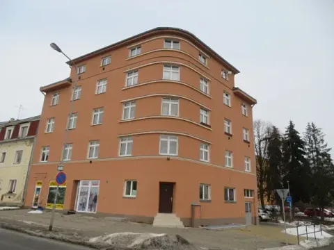 Dražba bytu 1+1, Karlovy Vary, Kpt. Jaroše, 35 m2