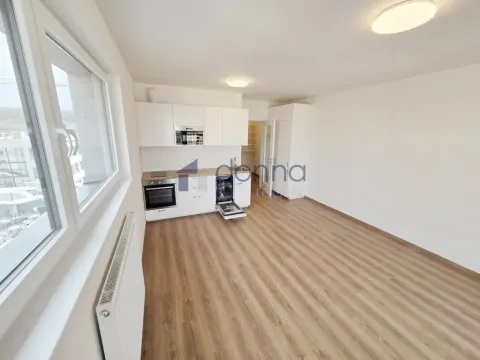 Pronájem bytu 1+kk, Praha, Poděbradská, 33 m2