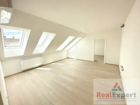 Pronájem bytu 2+kk, Praha - Vršovice, Oblouková, 51 m2
