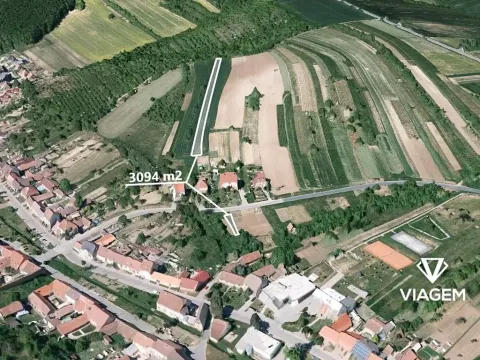 Prodej podílu pole, Uhřice, 1031 m2