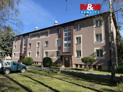 Prodej bytu 3+1, Uhlířské Janovice, 1. máje, 70 m2