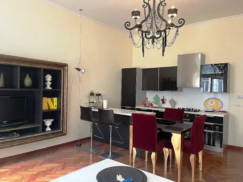 Prodej bytu 2+kk, Praha, Tyršova, 60 m2