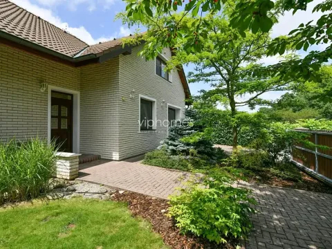 Pronájem vily, Průhonice, Jetelová, 370 m2
