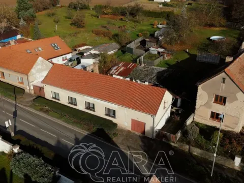 Prodej rodinného domu, Milovice - Benátecká Vrutice, 300 m2