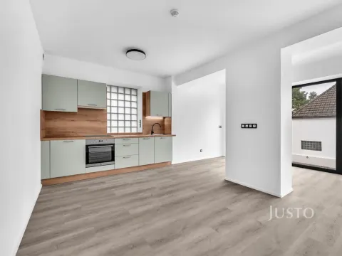 Pronájem bytu 3+kk, Praha - Šeberov, Na proutcích, 79 m2
