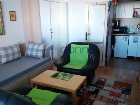 Pronájem bytu 1+kk, Praha, Vokovická, 25 m2