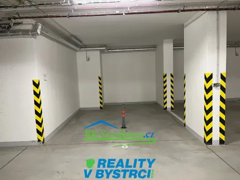 Pronájem garážového stání, Brno, Sentická, 17 m2