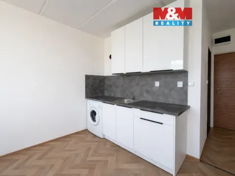 Pronájem bytu 1+1, Louny, Kpt. Nálepky, 36 m2