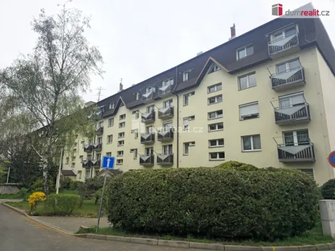 Prodej bytu 2+1, Milovice, Mírová, 42 m2