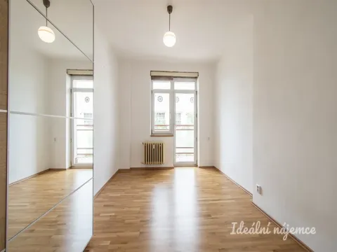 Pronájem bytu 2+1, Praha - Podolí, Podolská, 50 m2