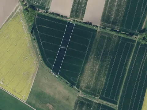 Prodej podílu pole, Uhersko, 11302 m2