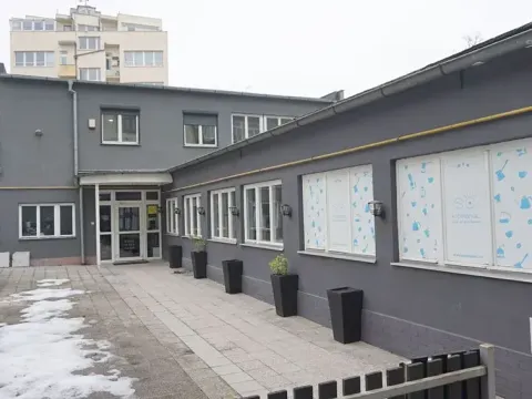 Pronájem kanceláře, Praha - Holešovice, Dobrovského, 362 m2