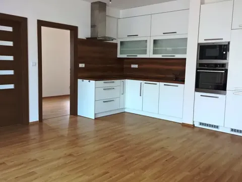 Pronájem bytu 3+kk, Praha - Čakovice, Bermanova, 56 m2