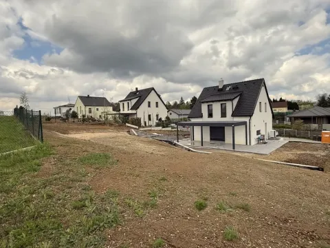 Prodej rodinného domu, Panenské Břežany, Nad Svatou Annou, 184 m2