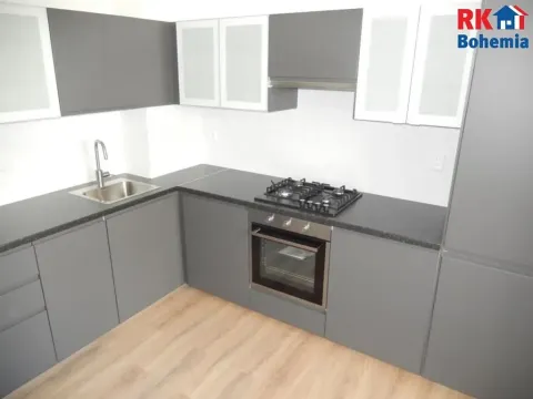 Pronájem bytu 2+1, Praha - Vršovice, Tádžická, 58 m2