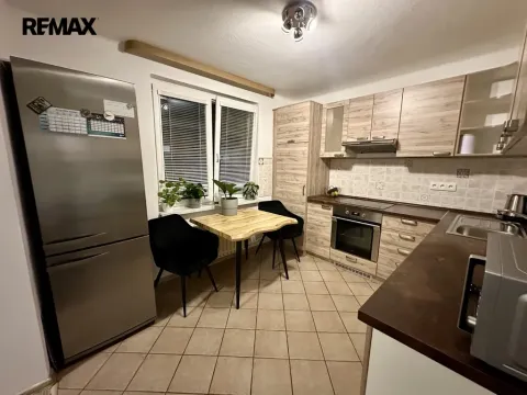 Pronájem bytu 3+kk, Jindřichův Hradec - Jindřichův Hradec II, Sládkova, 63 m2