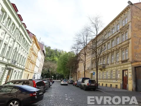 Pronájem bytu 3+1, Praha - Karlín, Vítkova, 98 m2