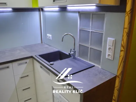 Pronájem bytu 1+kk, Ostrava, Španielova, 21 m2