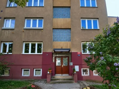 Pronájem bytu 1+kk, Praha - Braník, Jeremenkova, 28 m2