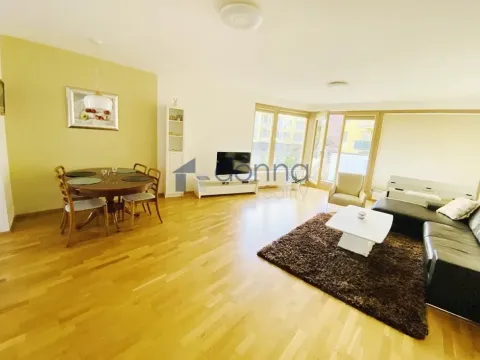 Pronájem bytu 3+kk, Praha, Jeseniova, 100 m2