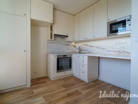 Pronájem bytu 1+1, Šlapanice, Brněnská, 32 m2