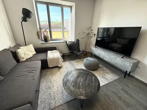 Pronájem bytu 2+kk, Praha - Vršovice, Omská, 50 m2