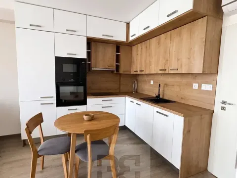 Pronájem bytu 2+kk, Sezimovo Ústí, náměstí Tomáše Bati, 46 m2