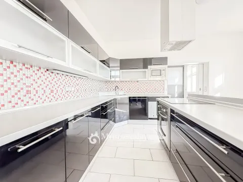 Prodej bytu 4+kk, Znojmo, U Brány, 95 m2