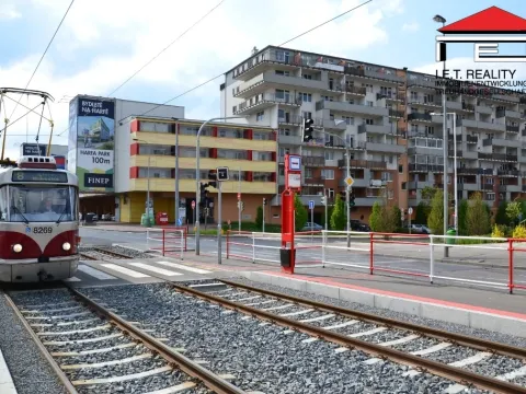 Pronájem garáže, Praha - Vysočany, Podkovářská, 18 m2
