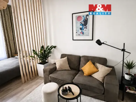 Pronájem bytu 1+1, Praha - Smíchov, Na Celné, 35 m2